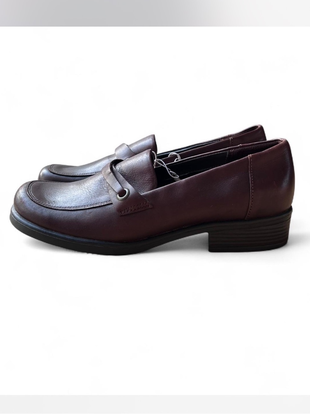Cherokee Brown Leather Slip On Casual Loafers 2" Heel Woman’s Size 8 Like New